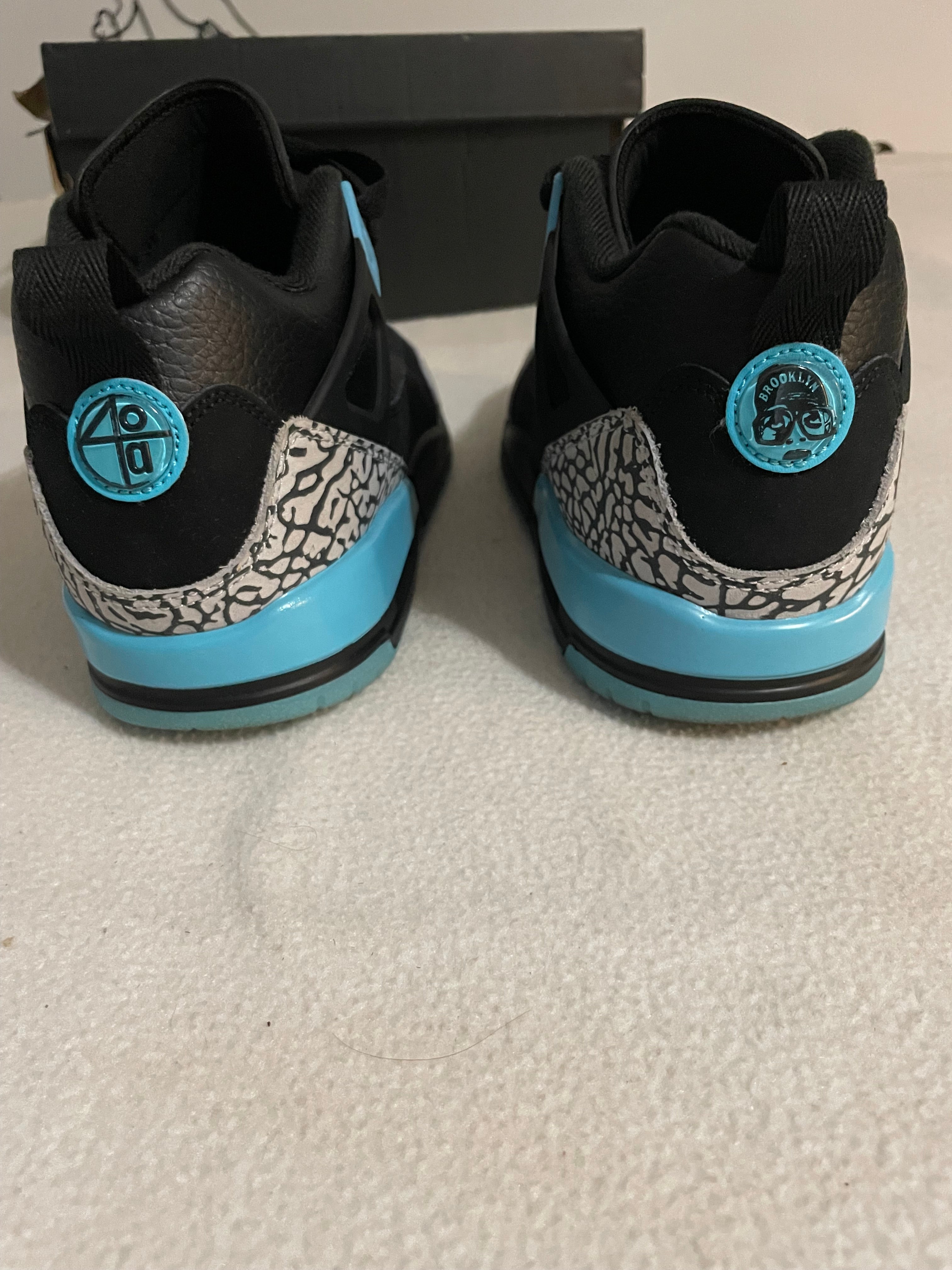 Jordan Spizike Low – Black / Powder Blue
