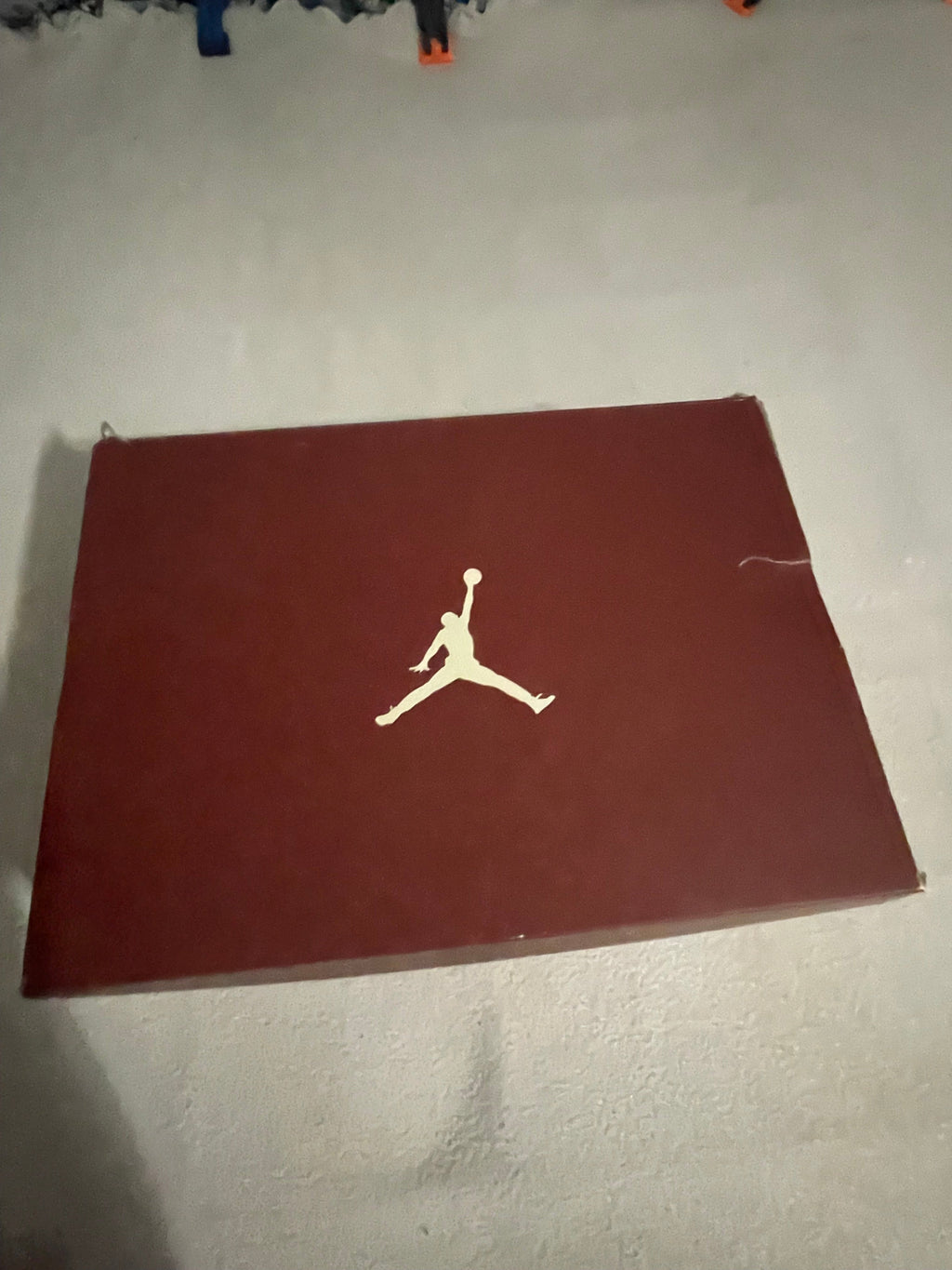 Air Jordan 1 Mid SE – Team Red / University Red-Sail (W)