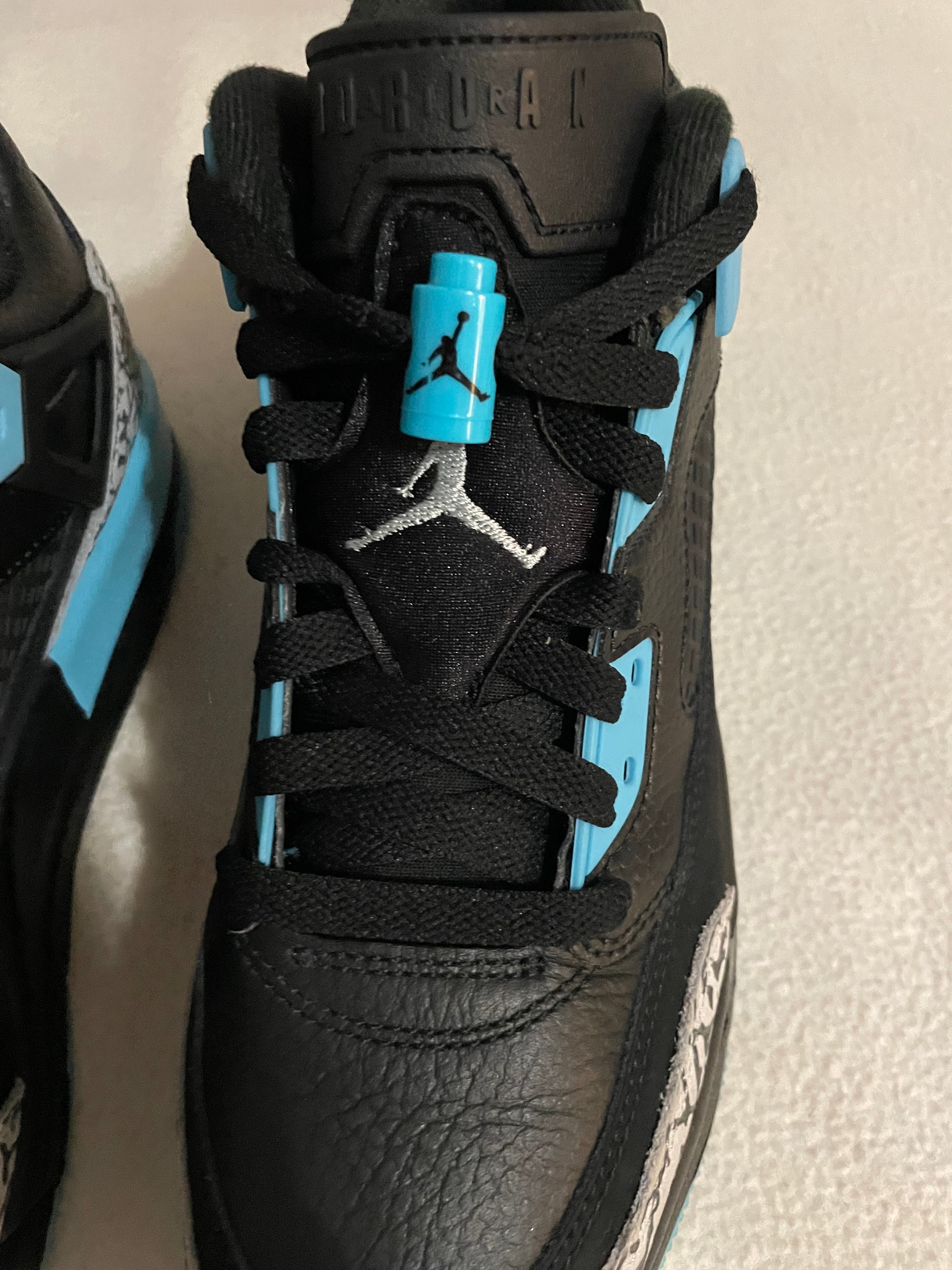 Jordan Spizike Low – Black / Powder Blue
